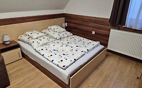Crystal Sosto Apartman
